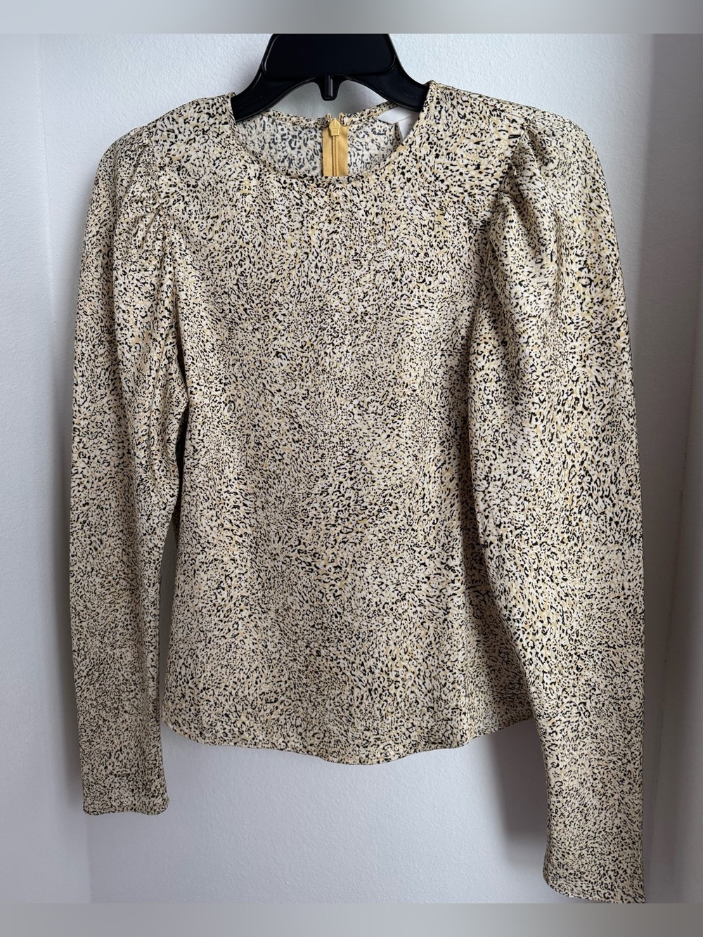 H&M Cream and Black Patterned Blouse size s long sleeve